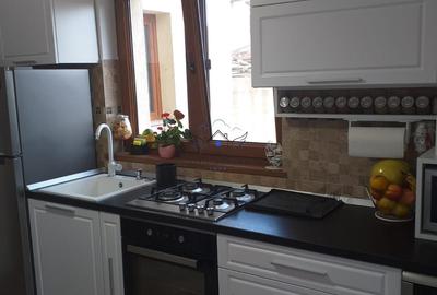Apartament cu 3 camere în Tractorul - 6