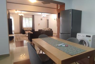 Apartament cu 3 camere semidecomandat în Sud - 4