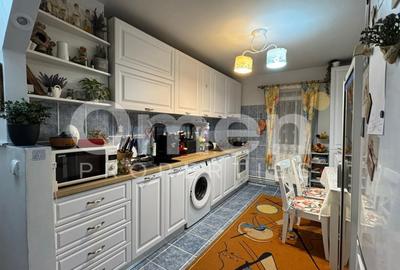 Apartament cu 3 camere decomandat, mobilat în Vasile Alecsandri