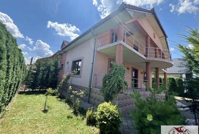 Casă individuală cu 8 camere cu Canalizare în Sebeș - 2