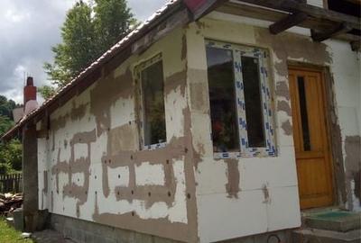 Casă cu 2 camere în Central