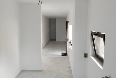 Casă cu Teren 1500 Mp în Turnu
