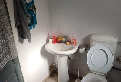 Casă cu 5 camere cu Teren 1100 Mp în Central