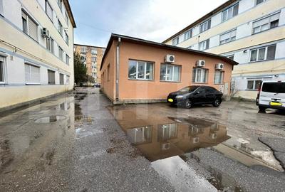 Spațiu comercial, de 380 mp, în Cloșca
