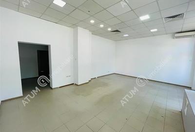Spațiu comercial, de 65 mp, în Central - 4