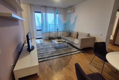 Apartament cu 3 camere semidecomandat, mobilat în Băneasa