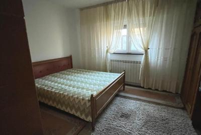 Casă individuală cu 4 camere cu Canalizare în Rahova