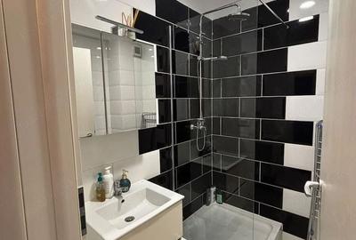 Apartament cu 3 camere decomandat în Tineretului