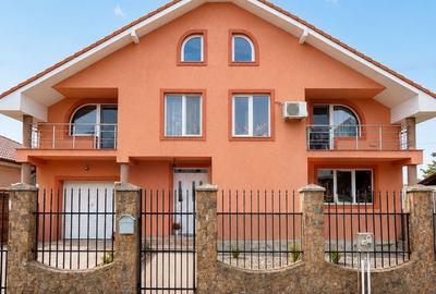 Casă cu 6 camere cu Canalizare în Nufărul