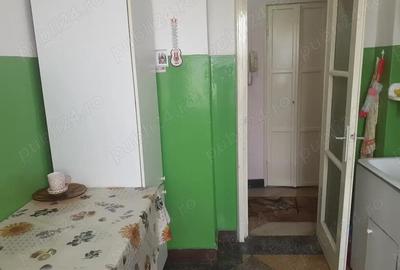 Vanzare Apartament 2 cam. cf.1 semidec. etajul 4 din 4, mobilat pe Bld. Iindependentei - CEC - 11