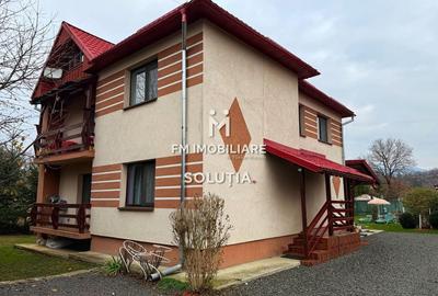 Casă cu 5 camere cu Teren 1000 Mp în Unguraș - 5