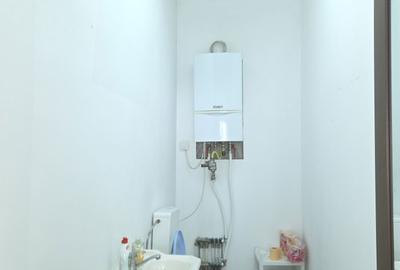 Spațiu comercial, de 210 mp, în Central - 4