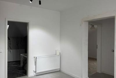 Apartament cu 3 camere decomandat în Central - 3