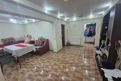 Apartament cu 3 camere decomandat în Obor - 4