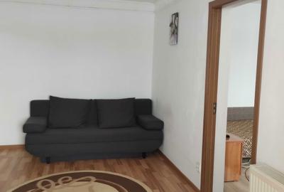 Apartament cu 2 camere semidecomandat în Micro 6 - 4