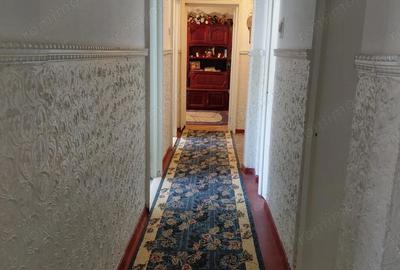 Apartament cu 3 camere decomandat în Micro 19