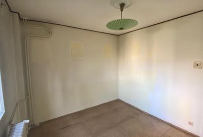 Apartament cu 3 camere decomandat în Tineretului - 6