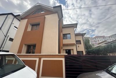 Vila individuala de vanzare cu 6 camere in zona 13 Septembrie - 2