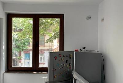 Apartament cu 3 camere decomandat în Central - 14