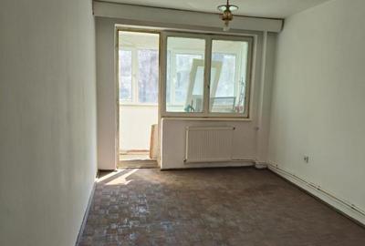 PARTER 4 cam conf 1 Hipodrom 85 mp cu balcon LIBER - 4