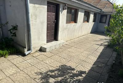 Casă cu 3 camere cu Teren 667 Mp în Central - 2