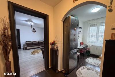 Apartament cu 3 camere semidecomandat, mobilat în Colentina - 4