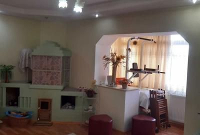 Apartament cu 2 camere decomandat în Central - 2