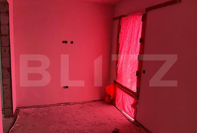 Casă cu 5 camere cu Teren 310 Mp în Central - 2