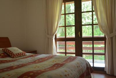 Apartament cu 4 camere decomandat în Cioplea - 1
