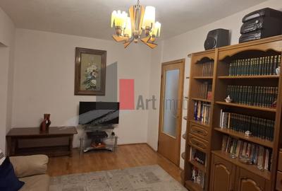 Apartament cu 3 camere semidecomandat, mobilat în Sălăjan - 3