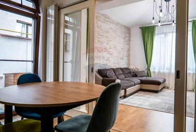 Vanzare - vila 4 camere de complet mobilata, str. Caisului - Dobroesti - 1