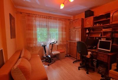 Apartament 3 camere Micro 16 etaj 1 - 9