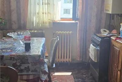 Apartament cu 3 camere decomandat în Central - 2