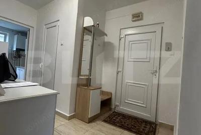 Garsonieră decomandată în Central - 9