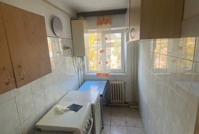 Apartament 3 camere etaj 3/4, zona Alexandru cel Bun - 2