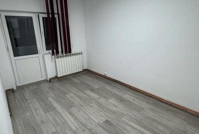 Apartament cu 3 camere decomandat în Central - 1