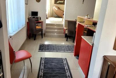 Casă cu Teren 120 Mp în Central - 2