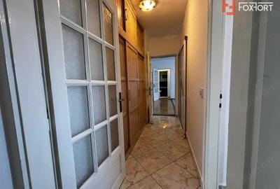 Apartament de 165 mp,4 camere,rezultat din unificarea a 2 apartamente,zona Intim - 11