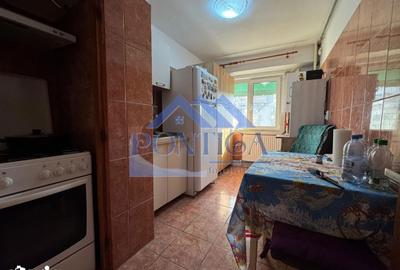 Apartament cu 3 camere decomandat, mobilat în Casa de Cultură - 9