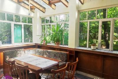 Casă cu 5 camere cu Teren 500 Mp în Central - 3