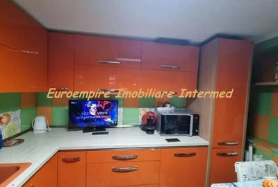 Casă cu 5 camere cu Teren 200 Mp în Central - 5