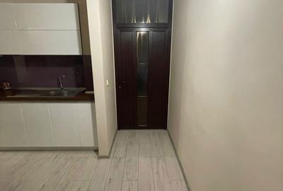 Garsonieră decomandată, mobilată în Rogerius