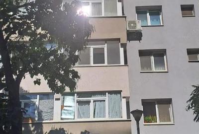 Apartament 2 camere de vanzare cartier Titan la 7 minute metrou - 1