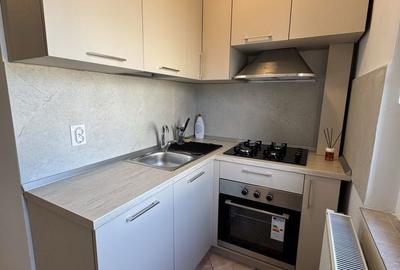 Garsonieră decomandată în Central - 1