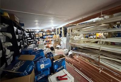 Spațiu comercial, de 220 mp, în 1 Decembrie - 4