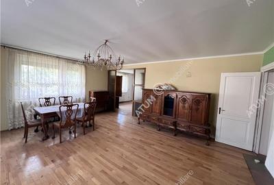 Casă individuală cu 6 camere în Central