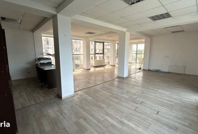 Spațiu comercial, de 550 mp, în Central