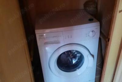 Inchiriez apartament 2 camere mobilat si cu centrala Inchiriez apartament 2 camere mobilat si cu centrala - 1