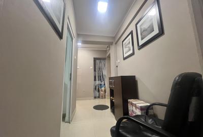 Centru apartament 3 camere renovat etajul 1 vedere stradala - 14