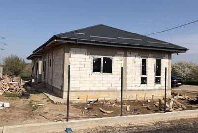 Casă cu 3 camere cu Teren 300 Mp în Central - 9
